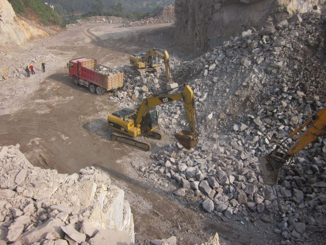 礦山爆破3.JPG